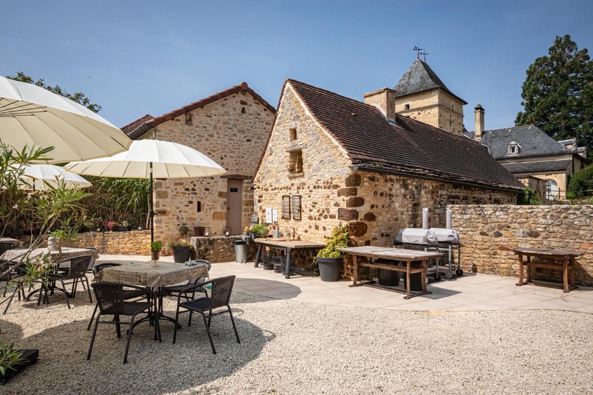 Lo Petit Cretsou Bed and Breakfast Simeyrols Buitenkant foto