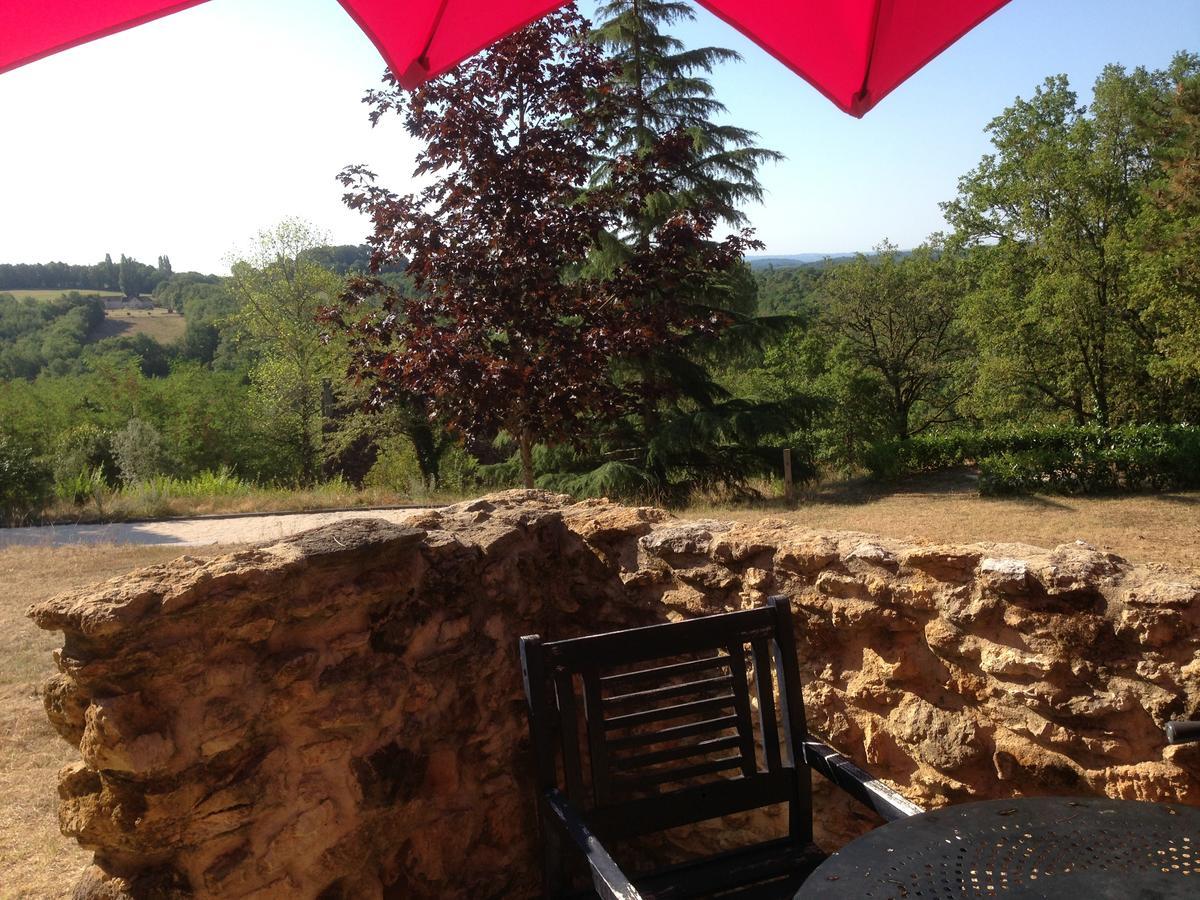 Lo Petit Cretsou Bed and Breakfast Simeyrols Buitenkant foto