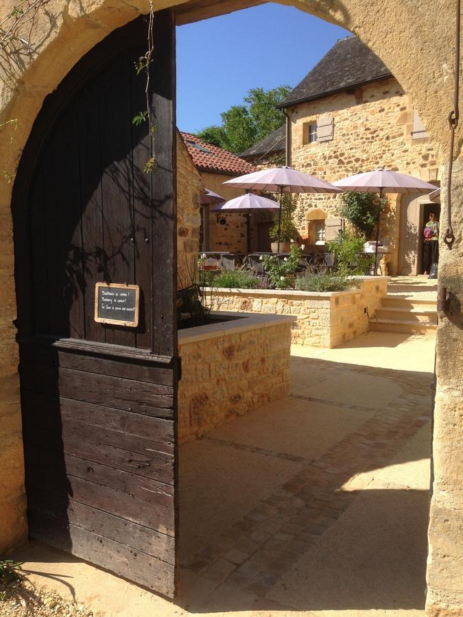 Lo Petit Cretsou Bed and Breakfast Simeyrols Buitenkant foto