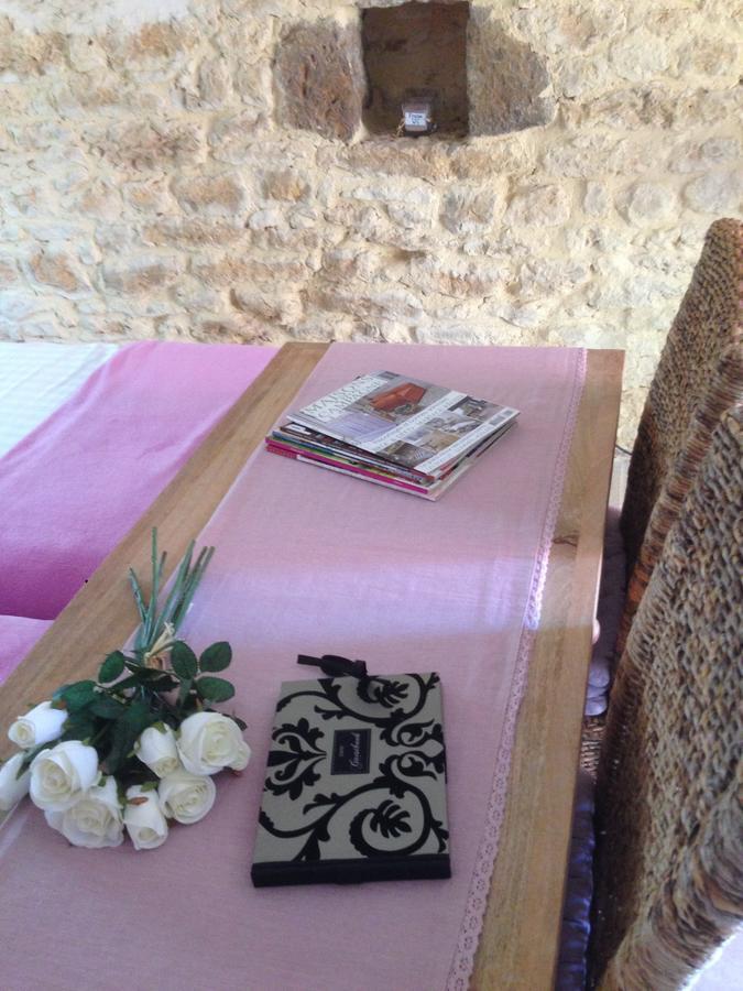 Lo Petit Cretsou Bed and Breakfast Simeyrols Buitenkant foto