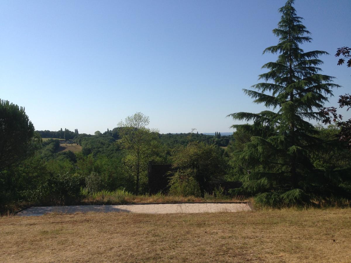 Lo Petit Cretsou Bed and Breakfast Simeyrols Buitenkant foto